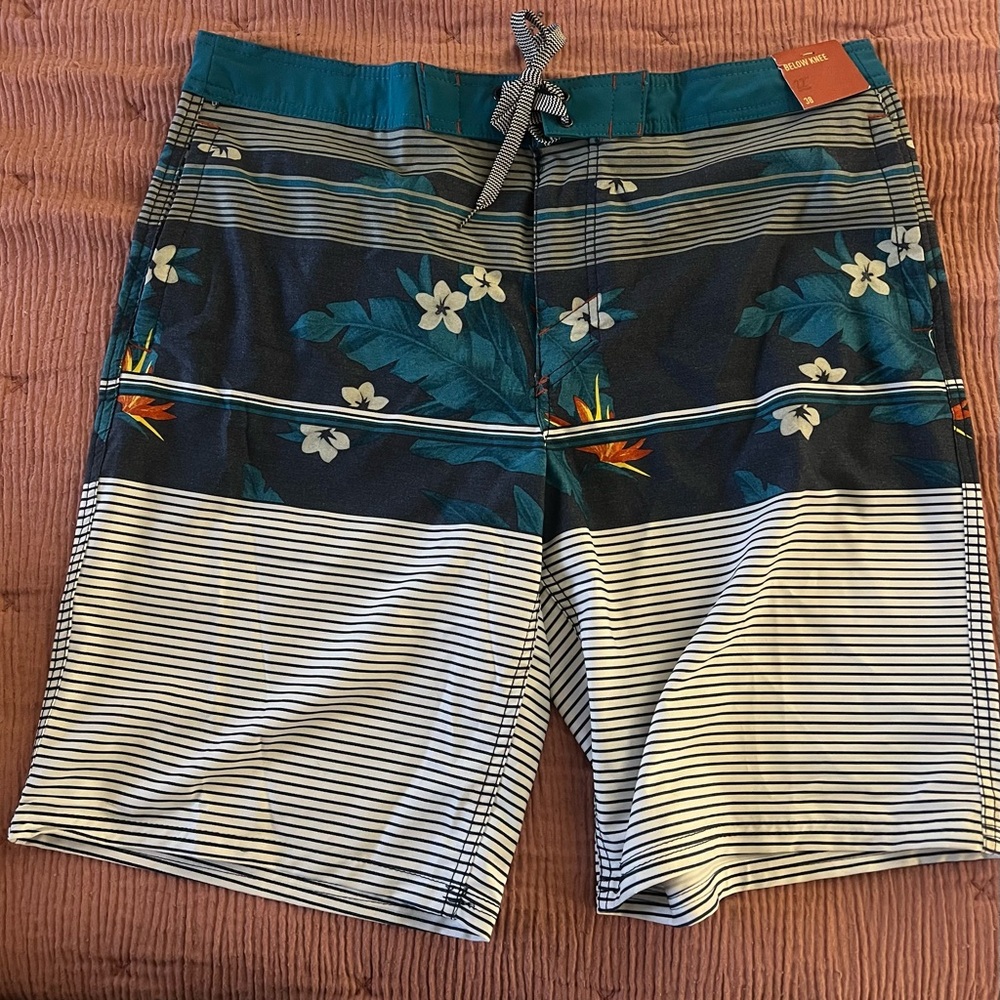 Men’s Size 38 Swim Trunks